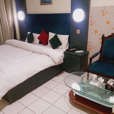 Hotel New Mid City Multan Exterior foto