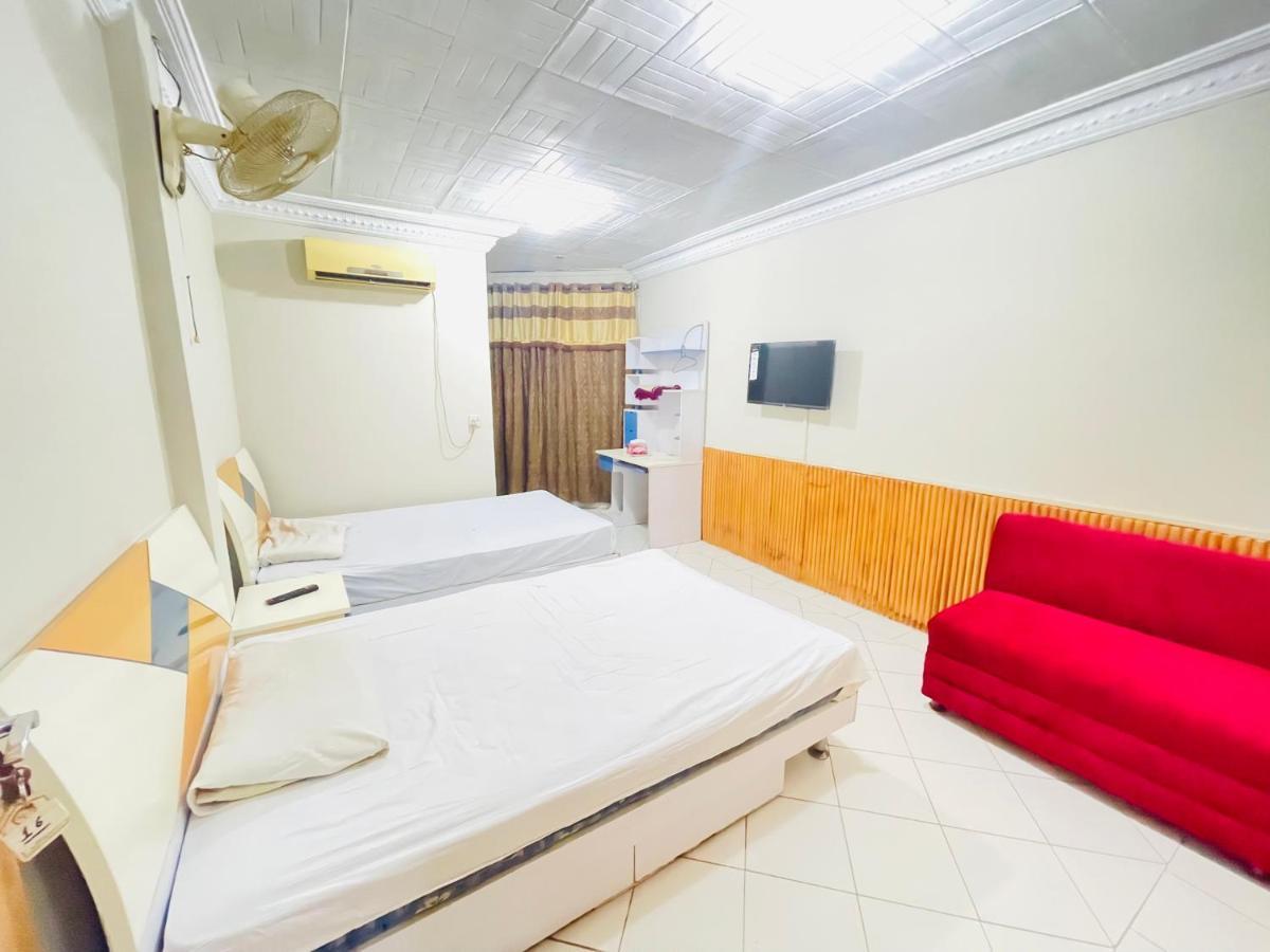 Hotel New Mid City Multan Exterior foto